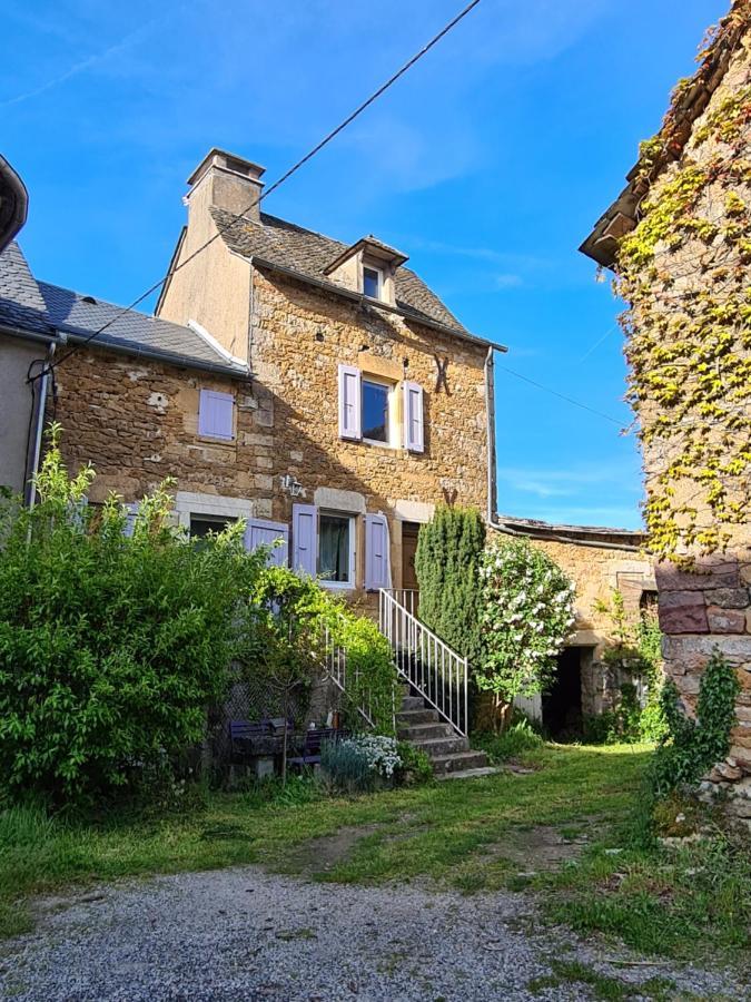 Ma Maison Charme Et Deco Atypique Sophieandco Bozouls Exterior photo